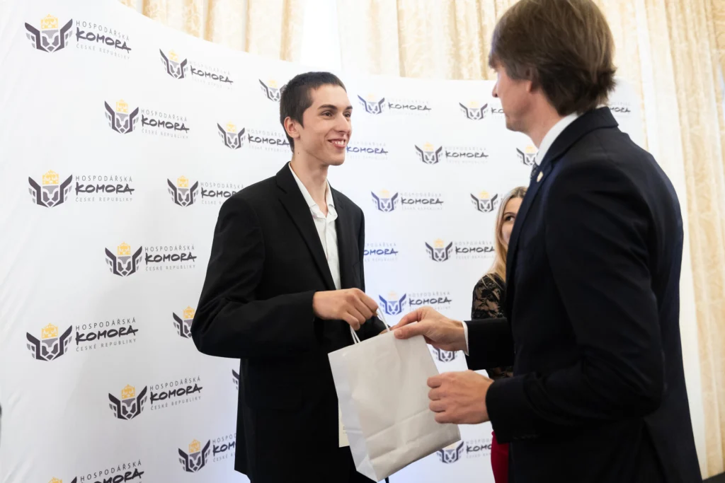 Hospodářská komora ocenila naše absolventy 2023