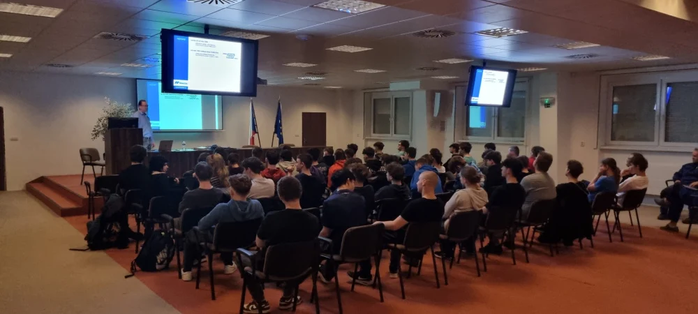 Propojení teorie s praxí: Odborné přednášky pro dřevaře 2025