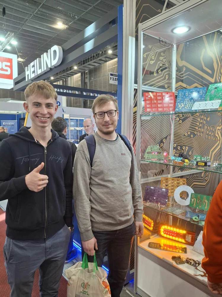 Exkurze veletrhu AMPER 2025: žáci autooborů poznávali nejnovější technologie – fotografie