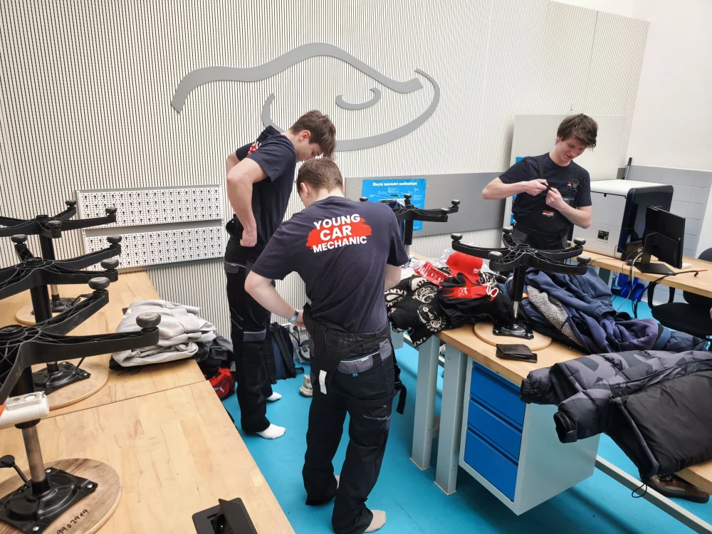 Autotronici směřují do finále prestižní mezinárodní soutěže Young Car Mechanic 2025